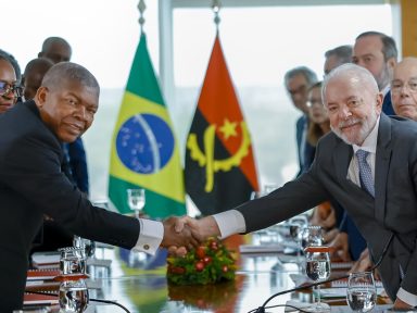 Nos 50 anos de relações, Brasil e Angola fecham novos acordos em energia, defesa e comércio