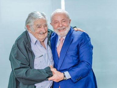 “Mujica é exemplo de coragem e força, humildade e desapego”, afirma Lula