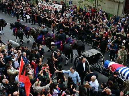 Comoção toma as ruas de Montevidéu no adeus ao combatente e amigo Pepe Mujica