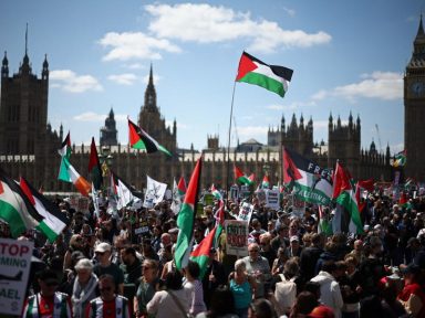 600 mil em Londres repudiam genocídio e exigem rompimento de relações com Israel