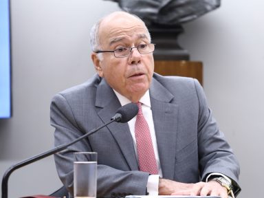 “Interesse nacional está sempre em primeiro lugar”, diz chanceler contra a ameaça dos EUA ao STF