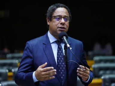 “Câmara aprovou uma aberração de inconstitucionalidade”, diz Orlando sobre Ramagem