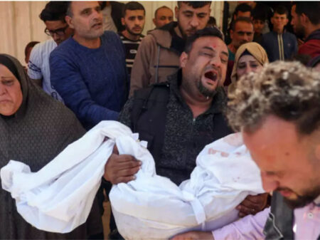 Bombas de Israel matam 40 pessoas e ferem 125  na Faixa de Gaza em 24 horas
