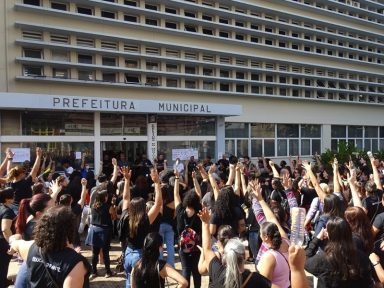 Após greve, servidores de Araraquara garantem reajuste e ampliação do auxílio-alimentação