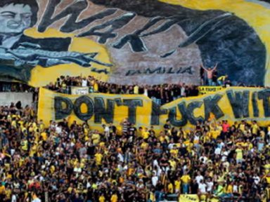Torcida israelense do time Beitar agride motoristas de ônibus árabes em Jerusalém