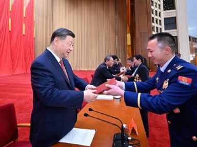 “A força dos trabalhadores é responsável pelo sucesso da China”, declara Xi Jinping