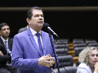 Juro do BC sobe dívida pública em R$ 1 tri