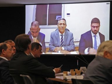 Braga Netto tergiversa, confronta as próprias mensagens e tenta apresentar-se como injustiçado