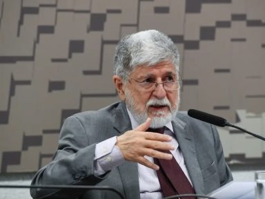 Ataques dos EUA e Israel “estão ameaçando o povo iraniano e a região”, denuncia Amorim