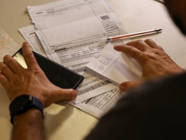 Sem teto para juros, consignado do CLT recai sobre trabalhadores de menor renda