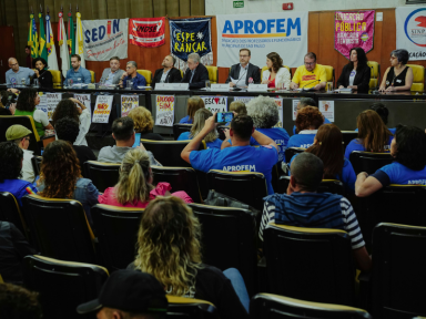 Audiência na Câmara de SP repudia intervenções e privatização de escolas municipais