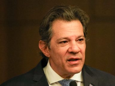 Kliass: A austeridade fiscal estrangula o Brasil