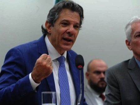 “Pacote” de Haddad aumenta impostos e restringe programas sociais