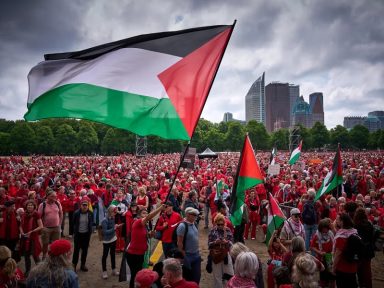 Centenas de milhares atravessam as ruas de Haia para exigir medidas pelo fim do genocídio em Gaza