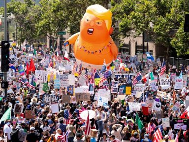 Marchas contra delírio fascista de Trump lotam praças e ruas dos EUA: “No Kings”