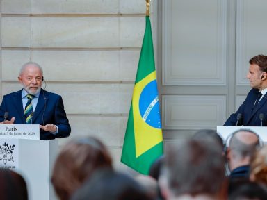 Lula, indignado, denuncia na França o “genocídio premeditado” de Israel em Gaza
