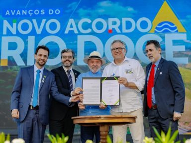 Com Pacheco e ministros, Lula participa da cerimônia do novo acordo para indenizar vítimas da Samarco