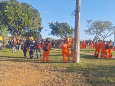 Após calote de terceirizada, Petrobrás suspende contrato e garante pagamento de salários atrasados