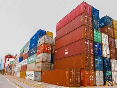 Brasil denuncia “tarifas arbitrárias” e “violação flagrante” dos EUA