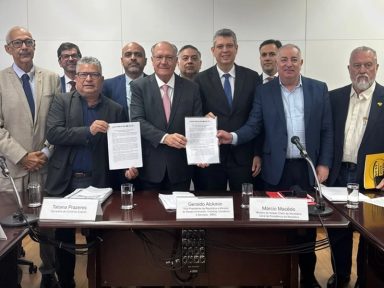 Centrais e Alckmin debatem defesa da indústria e dos empregos em reação às chantagens de Trump