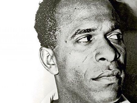 Frantz Fanon: Em defesa da revolução africana
