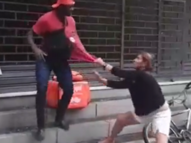 Racista que chicoteou entregador no Rio de Janeiro é condenada