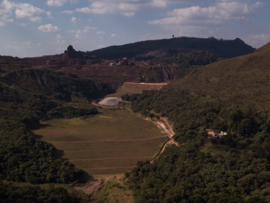 Comunidade é evacuada em Brumadinho por risco de rompimento de barragem