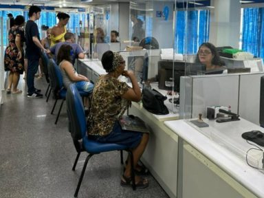 Deputados protocolam projetos para derrubar decreto que limita pagamentos do BPC