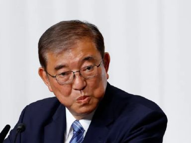 Partido do premiê japonês perde a maioria no Senado
