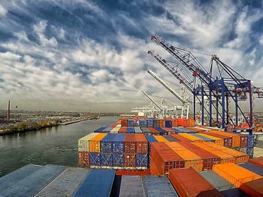 Tarifaço de Trump derruba “100% dos negócios de exportação da pequena indústria”, critica SIMPI