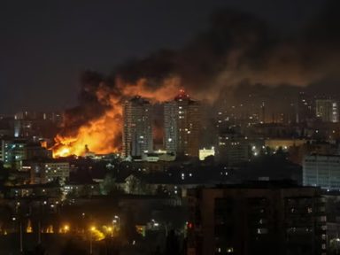 Rússia retalia, atinge refinaria e aeroporto militar no maior ataque a Kiev
