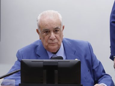 PL de Bolsonaro expulsa deputado que criticou Trump e elogiou Moraes