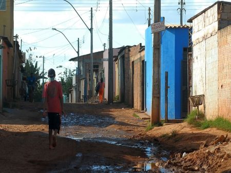 Bolsonaristas e banqueiros querem cortes de direitos e que só os pobres paguem impostos