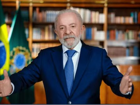 Em cadeia nacional, Lula destaca que o “Brasil se defende unido e de cabeça erguida”