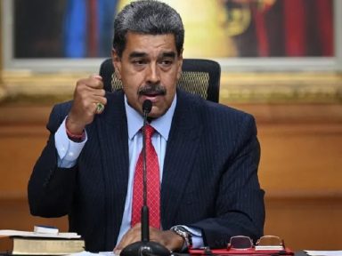 Maduro rejeita ameaças de Trump à soberania venezuelana com destroyers na costa do país