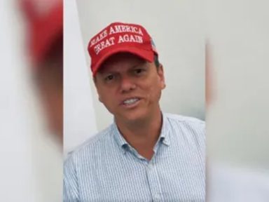 Tarcísio defende brasileiros de joelhos para Trump: “entregar alguma vitória” a ele