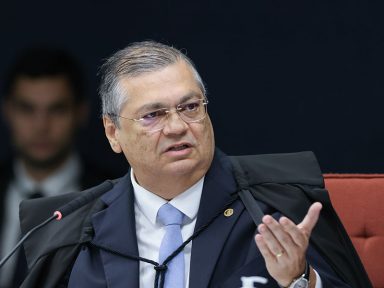 Dino determina à AGU que garanta devolução de R$ 6 milhões de emenda de Alberto Fraga