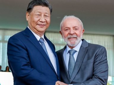 Lula e Xi Jinping conversam por telefone sobre fortalecimento do BRICS
