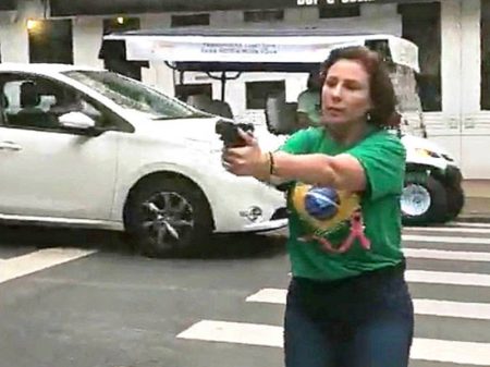 Zambelli é condenada no STF por perseguição armada de eleitor na véspera da eleição