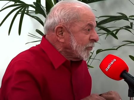 Lula diz que Eduardo Bolsonaro é o maior traidor da pátria de todos os tempos