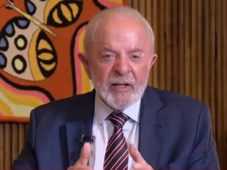 Lula anuncia crédito de R$ 30 bi para empresas atingidas pelo tarifaço de Trump