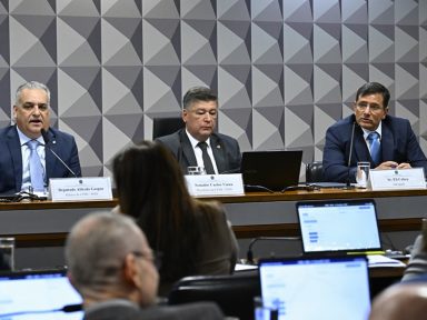 Advogado detalha esquema de fraudes no INSS em depoimento na CPMI