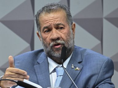 Investigações no INSS foram arquivadas em 2016 e 2020, mostra Carlos Lupi
