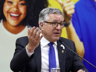 Padilha diz que está “nem aí” para visto dos EUA e critica “lobby da traição à pátria” de “03”