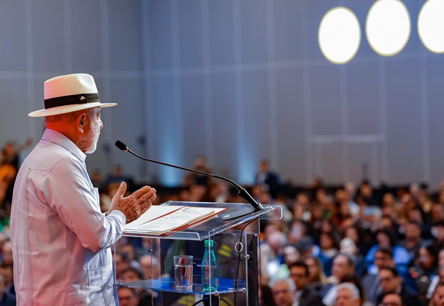 “Enel não cumpriu nada do que prometeu”, diz Lula ao não renovar concessão