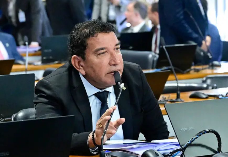 Técnica de enfermagem denuncia Magno Malta (PL-ES) por agressão durante atendimento