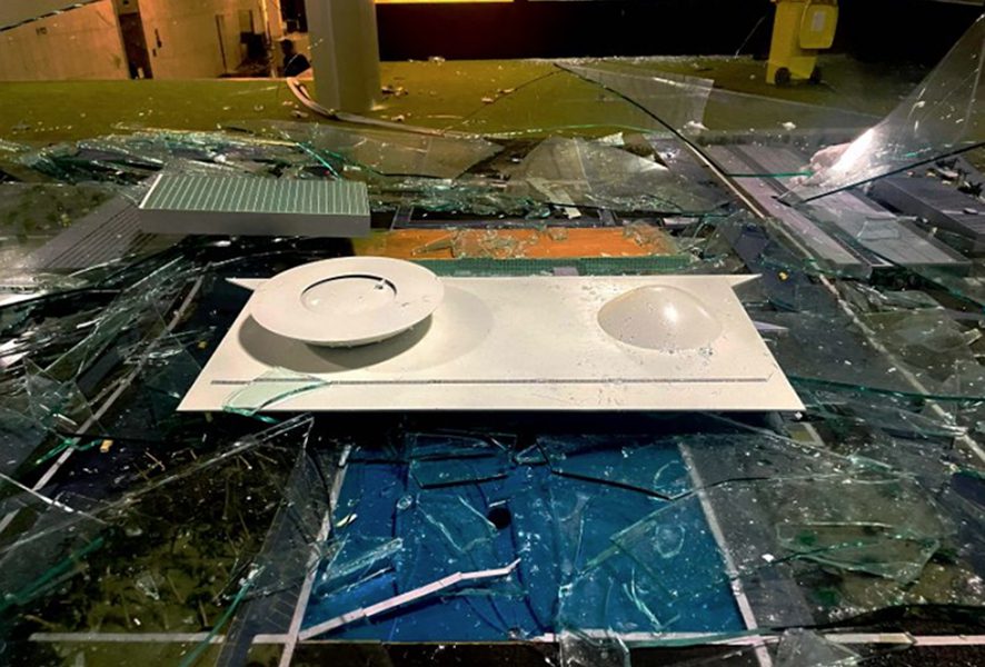 O que restou da maquete do Congresso após a destruição feita pelos golpistas, em 8 de janeiro de 2022. (Foto: Cláudia Guimarães - Câmara dos Deputados)