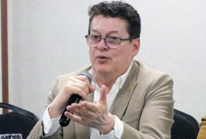 Deputado federal Alirio Uribe Muñoz (ComunicaSul)