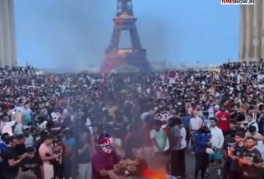 Paris-foi-ocupada-pelo-protesto-estudantil-Radio-Genoa.jpg